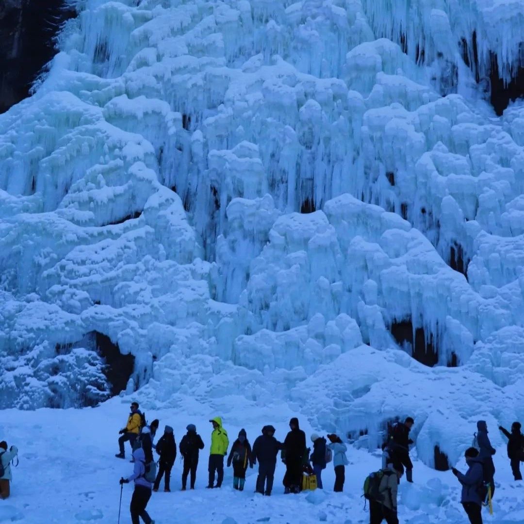 中级挑战 | 1.1 元旦 | 天门山-天仙瀑，徒步赏冰瀑