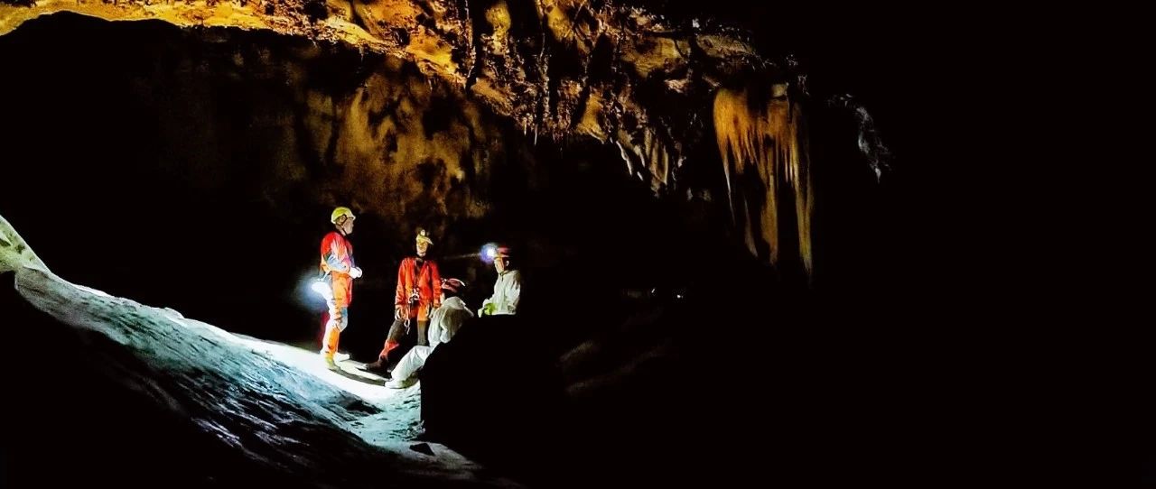 初级适度 | 2.23 周日 | 探秘反重力洞穴 体验彩虹洞地心世界