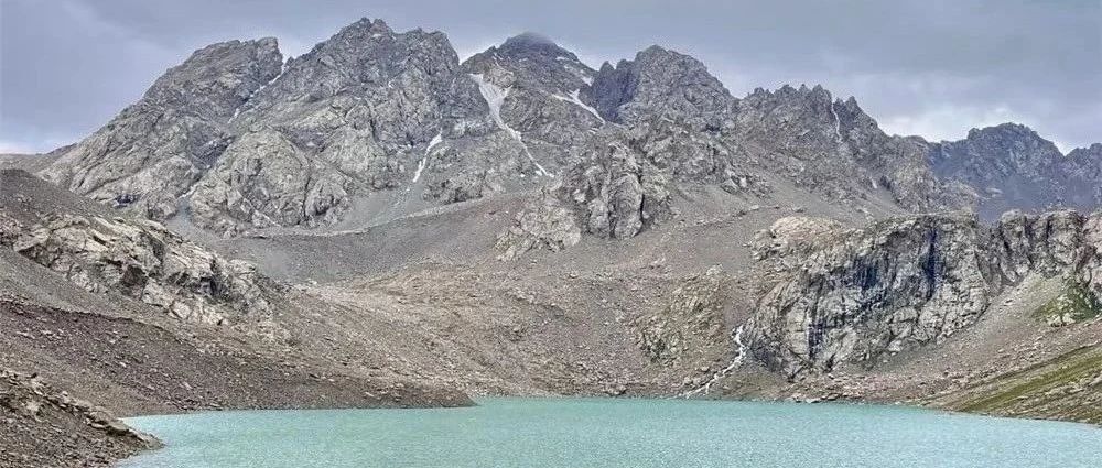 端午特辑 | 5.31-6.2 | 北纬37°祁连秘境,徒步神山圣湖,马兰花开,邂逅雪山花海