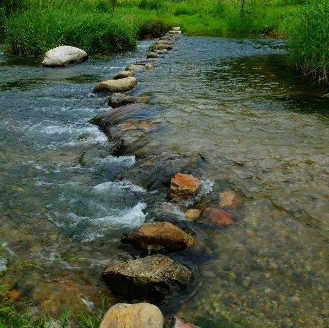 原生态清水河谷 避暑 湿身 打水仗 末户外爬山徒步