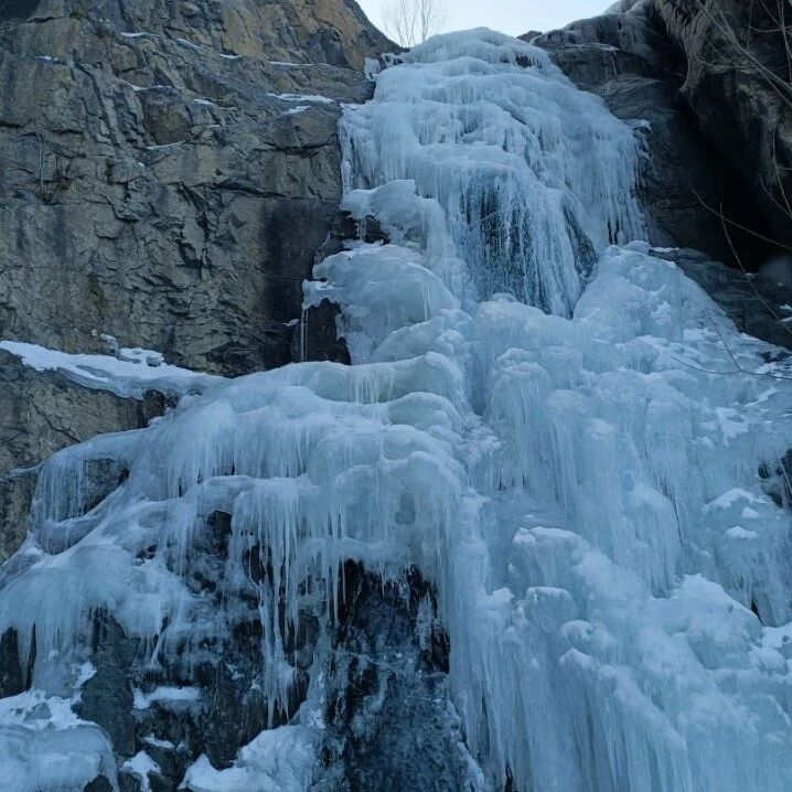 热门活动-【初级】12月20日：燕羽山 「观冰瀑」「品向阳鱼宴」「需冰爪」
