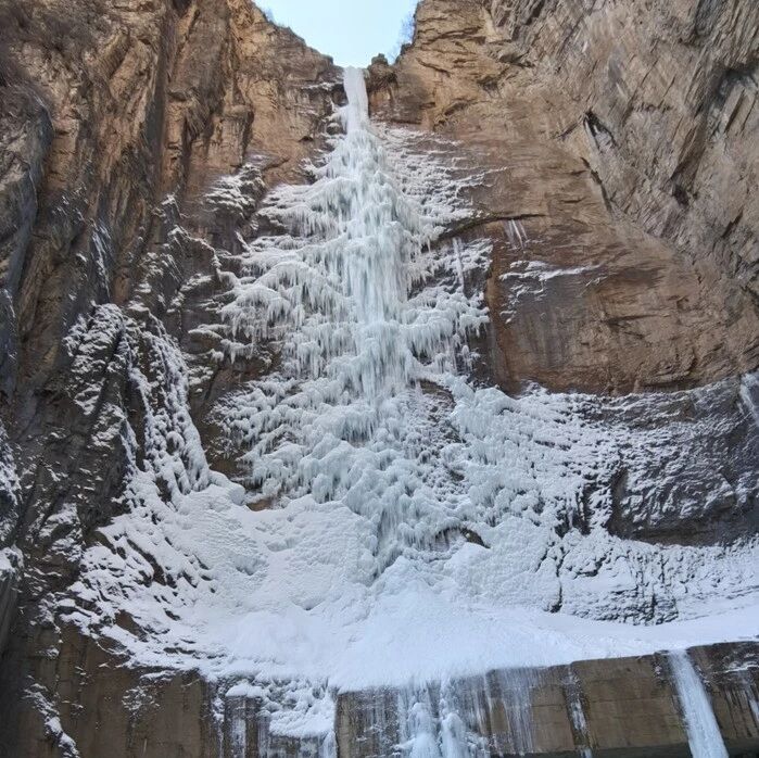 热门活动-【已成行】【初级】【火车】12月27-28日：南太行圣诞树冰瀑+冰蘑菇洞「中华雪松」「最美峡谷」