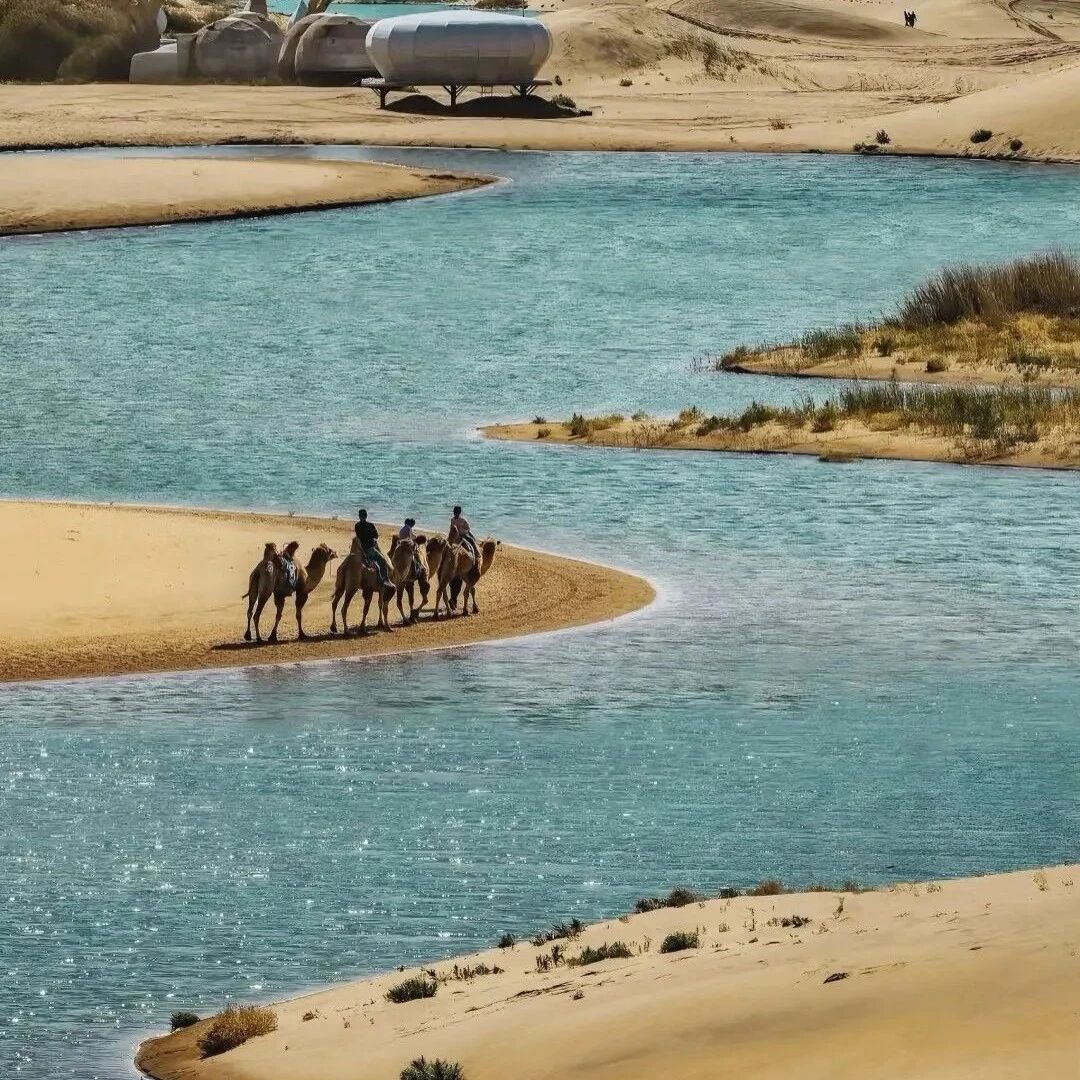 热门活动-蒙西秘境！乌海沙漠-西部梦幻峡谷-涝利海-古力脑包火山-五当召 [清明]