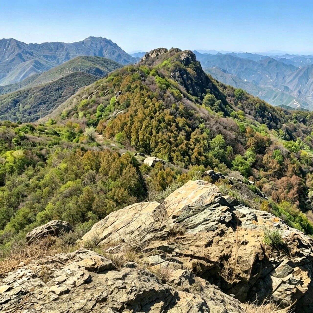 热门活动-【初级+】4月26日：鬼关岭「北京户外十险」「恐高慎报」「户外探险」