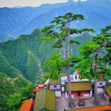 热门活动-圣莲山：莲子峰 二十八盘 阎王鼻子 雄 险 奇绝 秀——京西小五岳