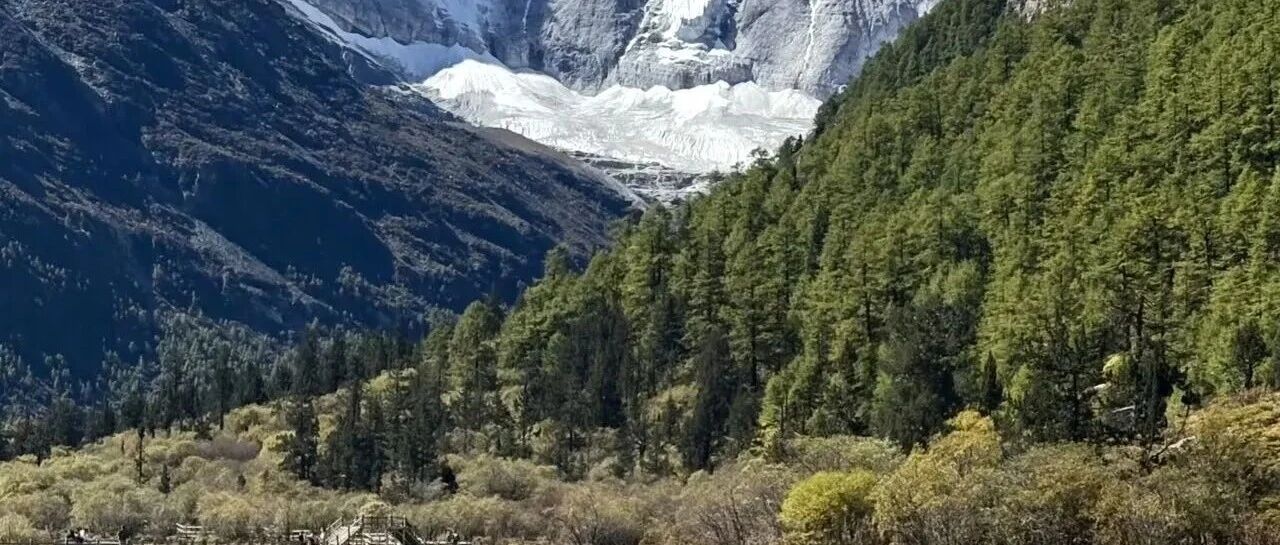 稻城亚丁+佛国色达+毕棚沟轻徒步+雪山海子
