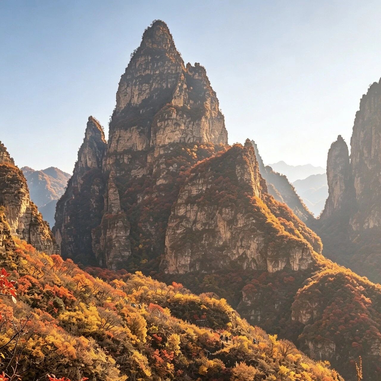 【初级】10月31日：蚕姑坨「 北方张家界」「 大美南天门」「 网红打卡地」