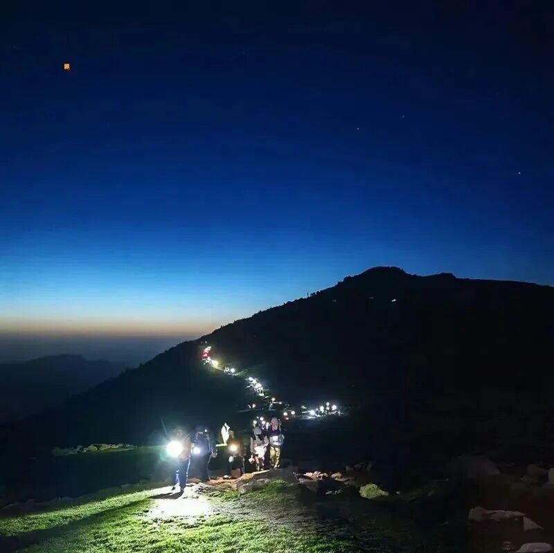 特价夜爬东灵山•观云海日出の迎接黎明曙光の一场星…
