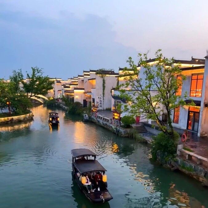 已成团！秋假11.18-11.22【赣皖全景游5天】赣州-婺…